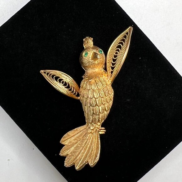 J J Jonette Gold Hummingbird Brooch - Picture 1 of 5